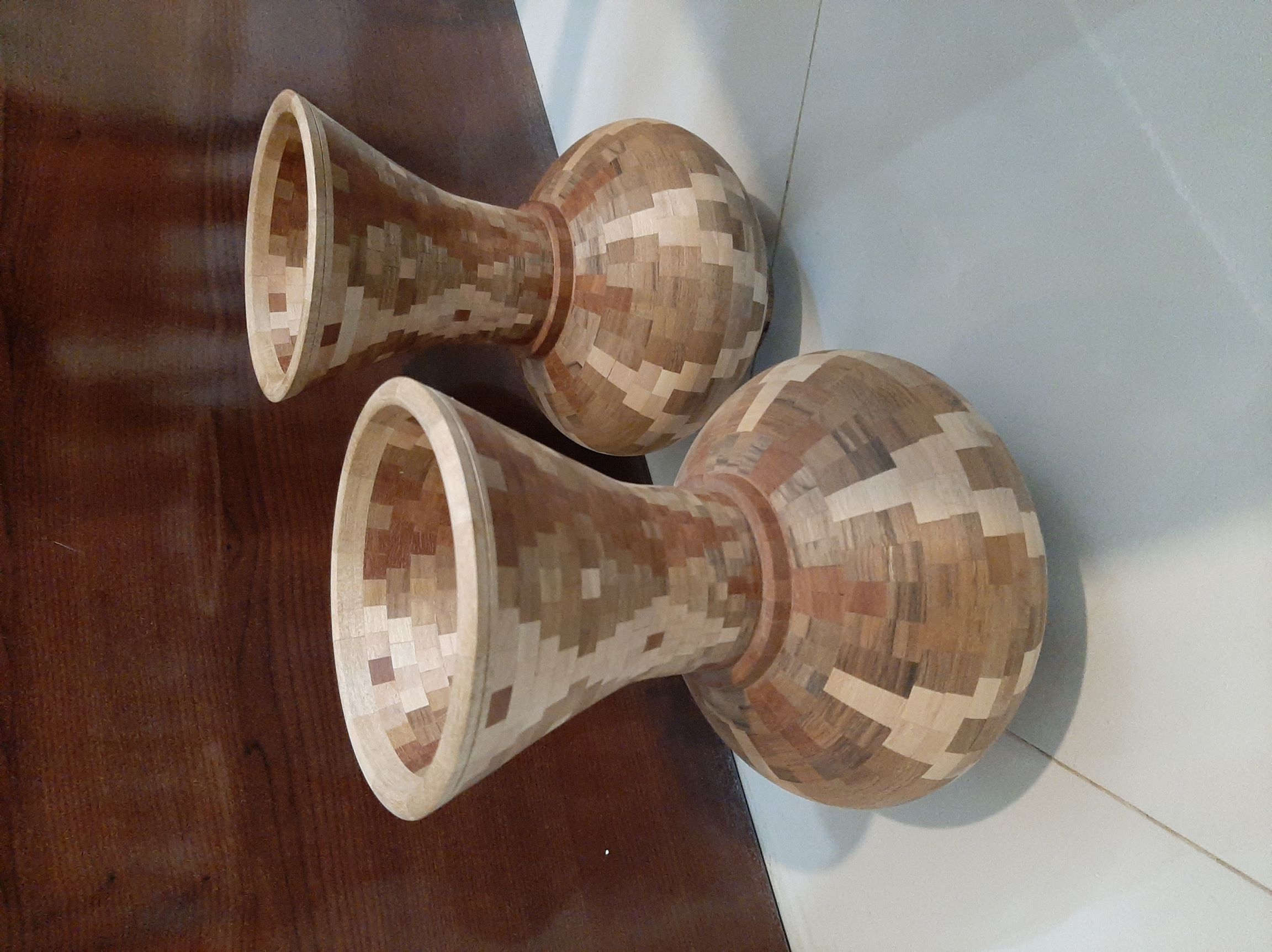 گلدان خراطی با قطعات چوب